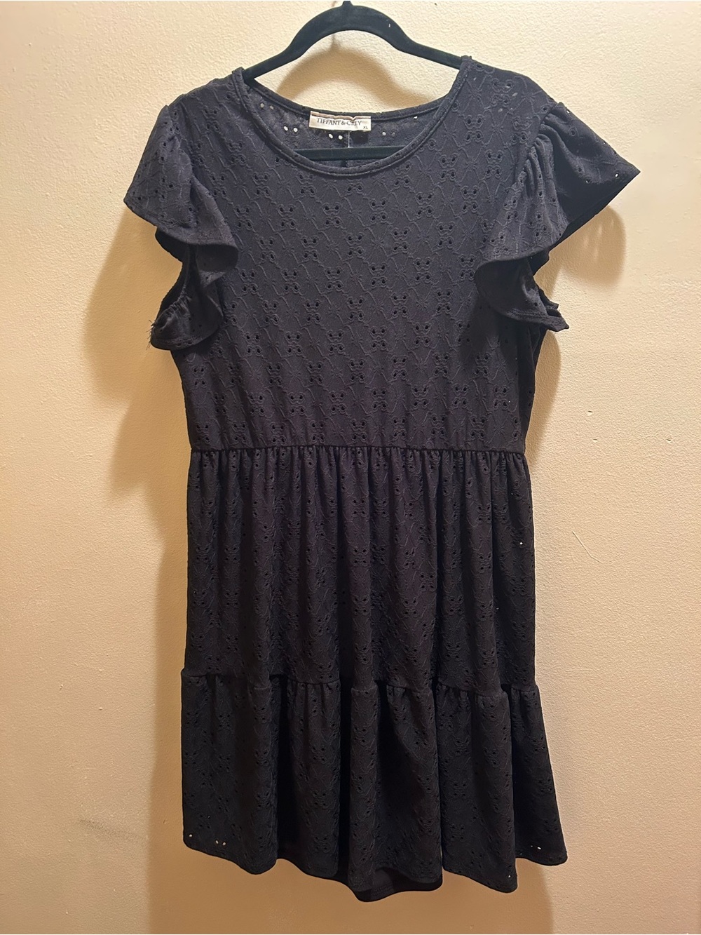wonder nation Black Eyelet Ruffle-Sleeve Tiered Dress